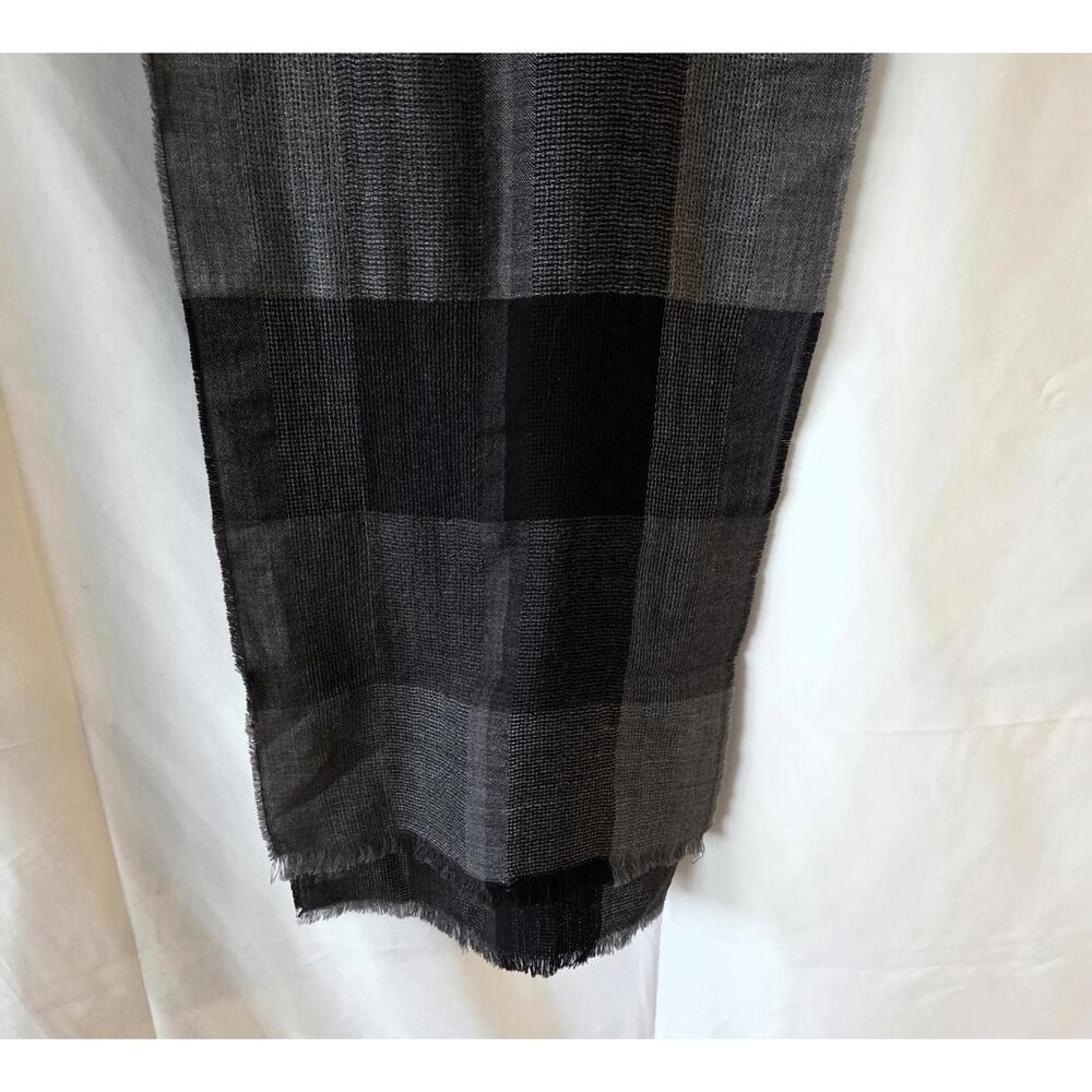Pronto Uomo 100%‎ Wool Black and Gray Checkered Scarf